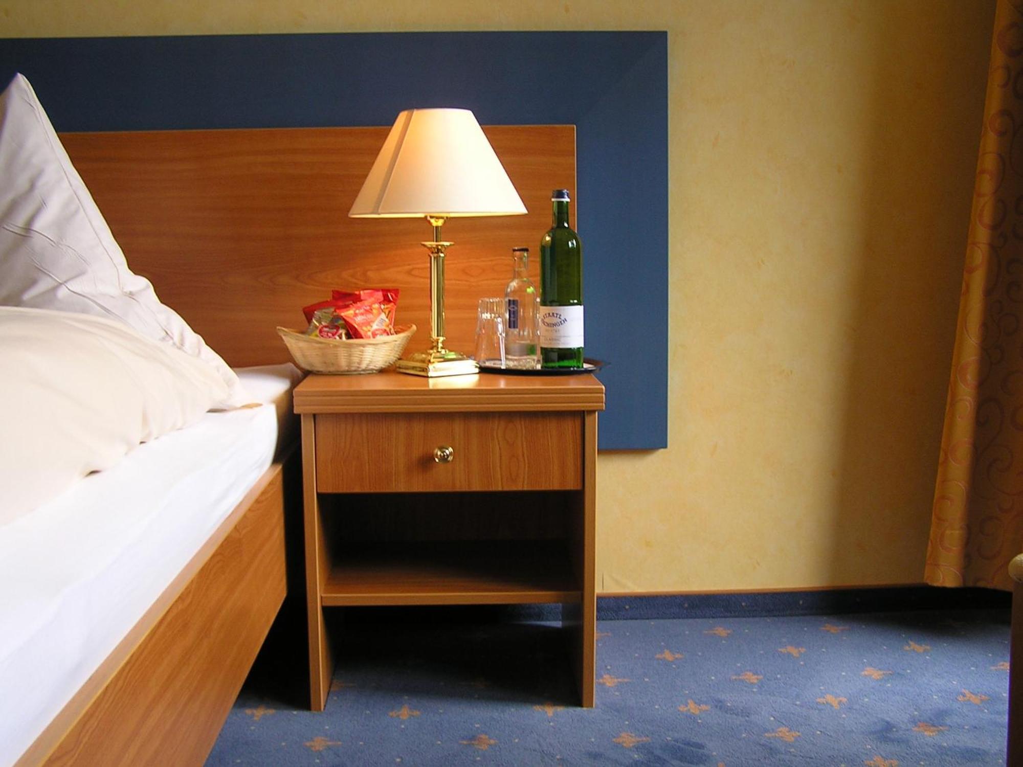 Hotel Scholz ฮิตซาคเคอร์ ห้อง รูปภาพ